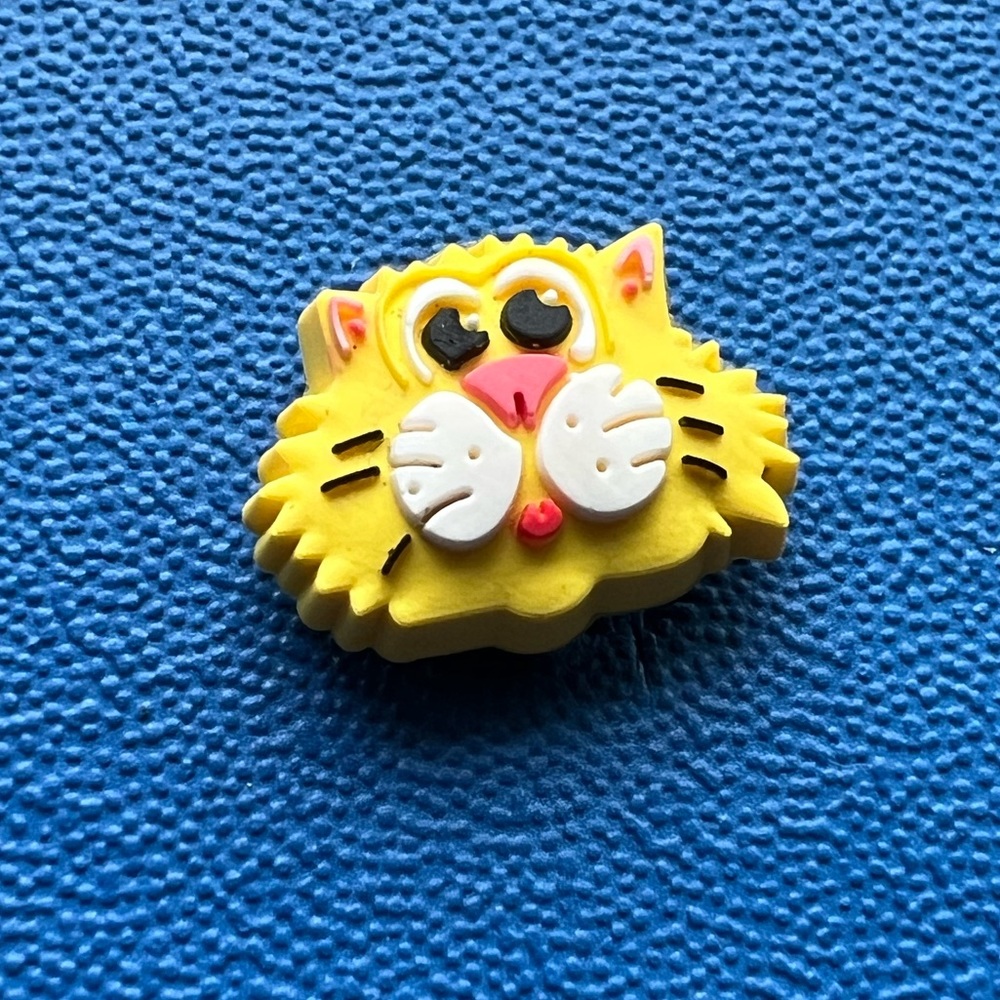 YELLOW Cute Cat Face Jibbitz for Crocs